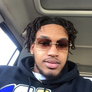 Meet your Posher, Marquez